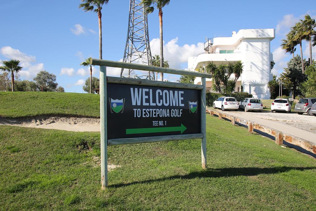 Sunny Golf Apartment Estepona Dış mekan fotoğraf