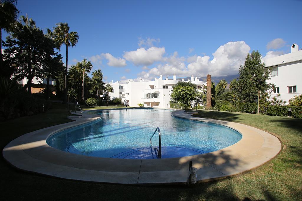 Sunny Golf Apartment Estepona Dış mekan fotoğraf