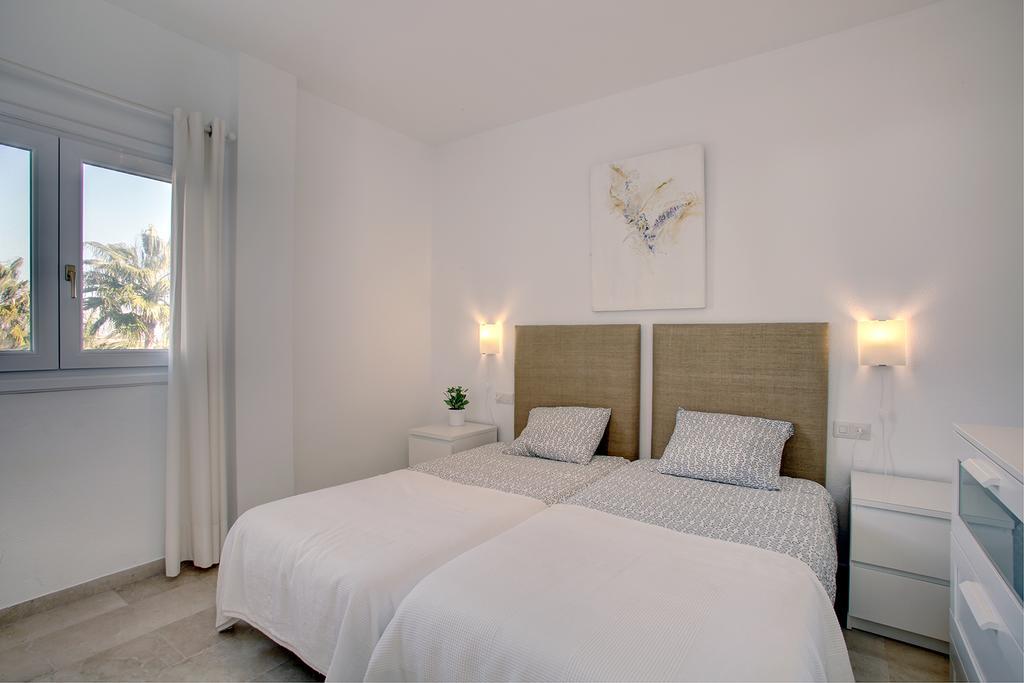 Sunny Golf Apartment Estepona Dış mekan fotoğraf