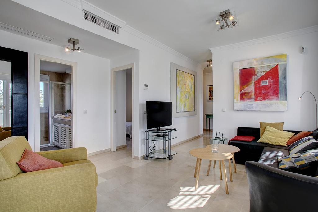 Sunny Golf Apartment Estepona Dış mekan fotoğraf